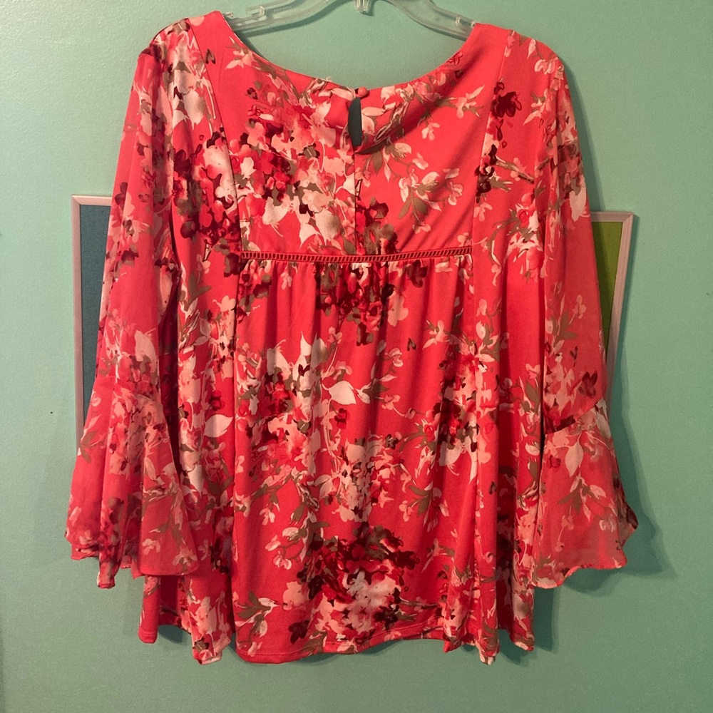 Pink blouse - Picture 2 of 3